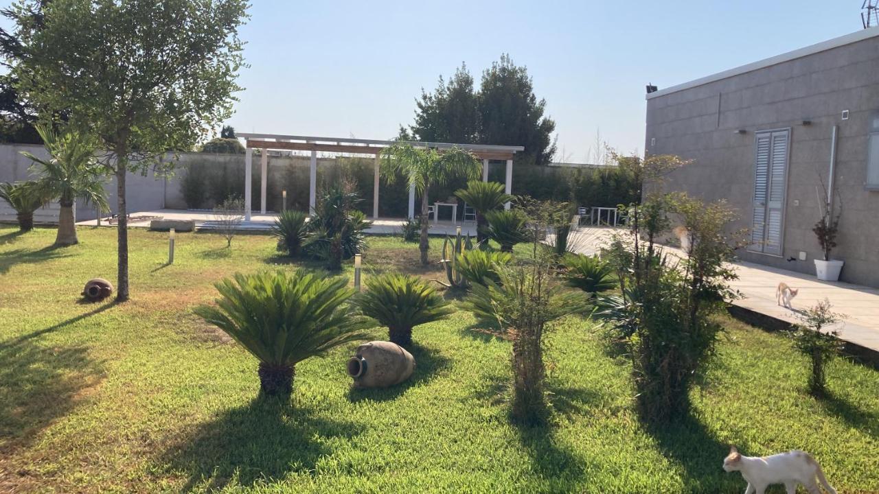 B&B Italia Carmiano  Exterior photo